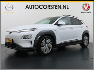 Hyundai Kona 64kWh EV AUT.204pk Krell®-Audio Grootste ACCU Adaptieve Cruise Control Camera Navi Apple Carplay Android Auto Head-Up Display Ecc DAB Keyless Pdc Regen-Lichtsensor Led Blindspot Monitoring LaneAssist Subwoofer Voorruit verwarmbaar Bluetooth Privacy Glas Lmv 17" Fashion 1e Eigenaar Nieuwprijs €44.210,-