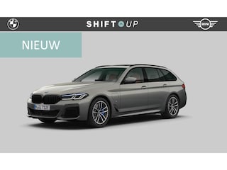 BMW 5-serie Touring 530e xDrive M-Sport | Panoramadak | CoPilot | Head Up