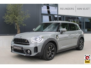 Mini Countryman Cooper S E Essential | Pan.Dak | Stoelverwarming. | Comfort Pack | Keyless | Parkeerhulp |