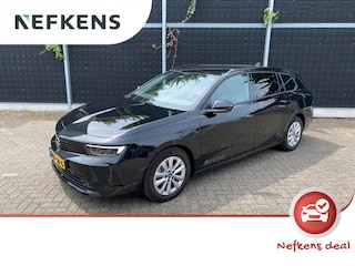 Opel Astra Sports Tourer SW Business Edition 110 pk | Navigatie | Achteruitrijcamera | Parkeersensoren Voor en Achter | Voorstoelen Verwarmd | LED Dagrijverlichting | Keyless Entry/Start | Climate Control | Adaptieve Cruise Control | 16" Lichtmetalen Velgen | Apple Carplay/Android Auto |