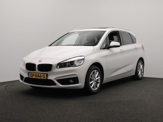 BMW 2-serie Tourer 218i Essential Automaat Panoramadak Trekaak