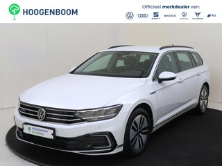Volkswagen Passat Variant 1.4 TSI PHEV GTE | Navigatie | Adaptieve cruises control | Parkeersensoren | Keyless start | CarPlay | Bluetooth | Lane- en frontassist |