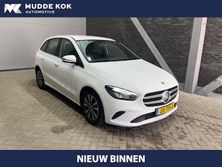 Mercedes-Benz B-klasse 180 Business Solution | Automaat | Trekhaak | Camera | Stoelverwarming | Apple Carplay