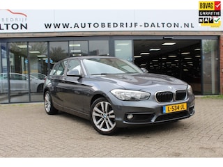 BMW 118i 5 DEURS / AUTOMAAT / LEER / NAVIGATIE / PDC