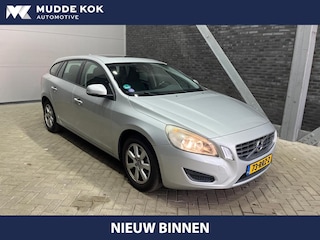 Volvo V60 1.6 T3 | 150Pk! | Schuif/Kanteldak | Trekhaak | Cruise Control | Navigatie