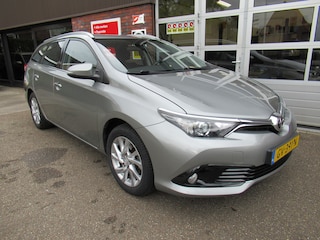Toyota Auris Touring Sports 1.2 Turbo Aspiration , AIRCO*TREKH*LM.WIELEN* TREKGEWICHT 1300 KG