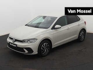 Volkswagen Polo 1.0 TSI Life Edition 95 PK | Keyless access | Apple Carplay draadloos | Camera | Navigatie | 15" Lichtmetalen velgen | LED Koplampen | Android Auto draadloos | Parkeersensoren | Adaptive cruise control |