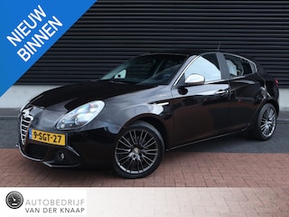 Alfa Romeo Giulietta 1.4 T Distinctive | Clima | Cruise | Leder | Multimedia | JBL | Flippers |