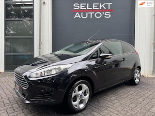 Ford Fiesta 1.25 Titanium 82 Pk Airco/Stoelverwarming/AUX/3-Deurs/Elekt Ramen/Elekt Spiegels/USB/15 Inch/Boordcomputer/Apk 12-2025