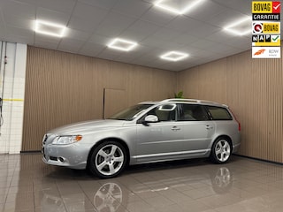 Volvo V70 2.0T R-Edition * Automaat / Navigatie / Afn.Trekhaak / Xenon / NL Auto *