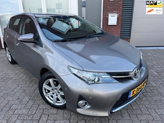 Toyota Auris 1.6 Aspiration / Navi / Camera / PDC / AUT / Clima / Cruise