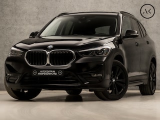 BMW X1 xDrive20i Sportline Automaat 180Pk (4 CILINDER, GROOT NAVI, DEALER ONDERHOUDEN, CLIMATE, LEDER, GETINT GLAS, SPORTSTOELEN, CRUISE, PARKEERSENSOREN, NIEUWE APK, NIEUWSTAAT)