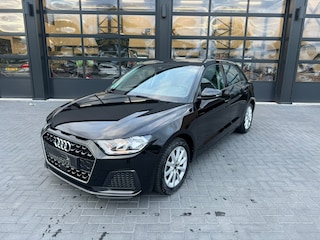Audi A1 25 TFSI Stoelverwarming / Carplay