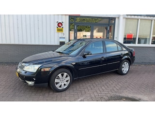 Ford Mondeo 1.8-16V Futura trekhaak Airco defect nwe APK