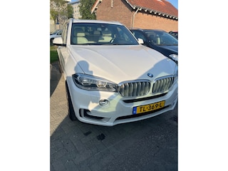 BMW X5 xDrive35i High Executive foto`s volgen