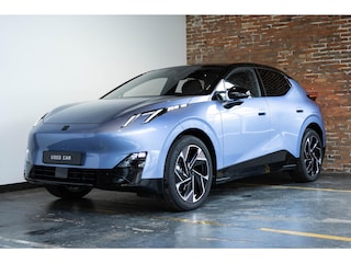 Lynk & Co 02 More 66 kWh, | 360° Parkeercamera | Harman Kardon Premium Audio | Panoramadak | Elektrisch bedienbare voorstoelen met geheugen | Keyless Entry | Getint glas | Adaptieve Cruise Control | Dodehoekassistent | Sfeerverlichting | Stuurwielverwarming | Stoelverwarming |
