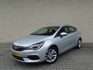 Opel Astra 1.2 Edition / Parkeersensoren / Airco / cruise Control