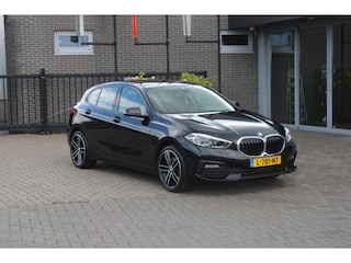 BMW 116i Business Edition 18 inch/navi/Led/NL Auto