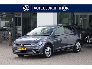 Volkswagen Polo 1.0 TSI Style 70KW/95PK DSG, LED matrix IQ Light dynamische verlichting, navigatie, digital cockpit pro, climatronic, stoelverwarming, pdc voor en achter, achteruitrijcamera, 16" LMV, privacy glas, adaptieve cruise control, multifunctioneel lederen stuurwiel met schakelflippers, automatisch dimmende binnenspiegel, regensensor, licht sensor, dynamische richtingaanwijzers, draadloos app connect / carplay, travel assist lane assist, acc, elektrisch in klapbare buitenspiegels spiegelpakket, sportcomfort stoelen, 60 maanden of max 100.000km
