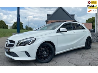 Mercedes-Benz A-klasse 180 Ambition Automaat/ Pano/ PDC/ NAP