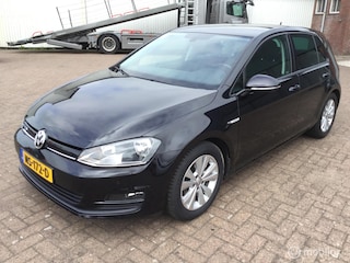 Volkswagen Golf 1.0 TSI Connected Series