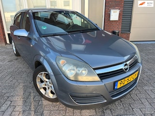 Opel Astra 1.8 Sport / Airco / PDC / Cruise / 5DRS / NAP