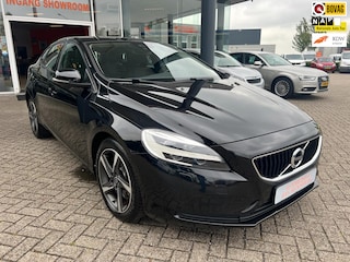 Volvo V40 1.5 T2 Nordic+ Automaat, Navi, LED, cruise, trekhaak, etc