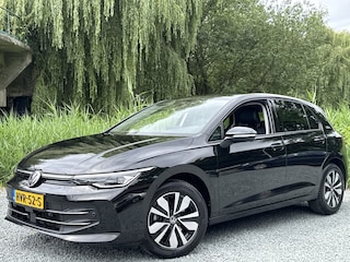 Volkswagen Golf 1.5 TSI LIFE BUSINESS LED/NAVI/CARPLAY/TREKHAAK