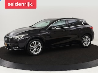 Infiniti Q30 1.6t Business Executive | Panoramadak | Leder | Stoelverwarming | Trekhaak | Navigatie | Climate control | Cruise control