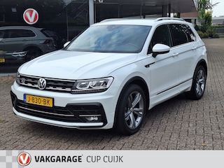 Volkswagen Tiguan 1.5 TSI ACT R-line Business Navigatie/Trekhaak/ Digitaal Dashboard/ Cruise control/Draadloos oplader Parelmoer wit