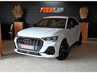 Audi Q3 35 TFSI S edition Competition | 2024 | 13.600 KM | S-line | Alcantara | Achteruitrijcamera | Apple Carplay | Keyless | ACC