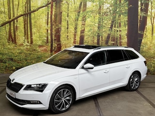 Skoda Superb Combi 1.5 TSI ACT L&K Executive 150 PK Automaat Leder Panodak Camera Elek. Stoelen LED Apple Carplay Sfeer