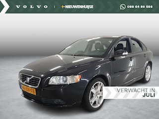 Volvo S40 2.5 T5 Summum | Youngtimer | Trekhaak | Stoel verwarming | Bi-Xenon meesturend | Navigatie | High performance audio | Dealer onderhouden |
