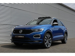 Volkswagen T-Roc 1.5 TSI R-Line DSG (Panodak VirtualCockpit ACC Camera Keyless Trekhaak Full-Led 19InchLMV PrivacyGlass Pdc V+A)