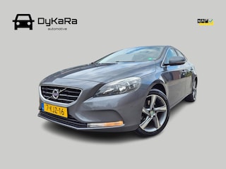 Volvo V40 1.6 T3 Momentum Navi, Camera, Trekhaak NAP Dealer OH