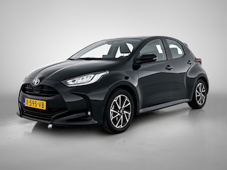 Toyota Yaris 1.5 VVT-i Dynamic | Camera | Airconditioning | Digitaal dashboard | 16'' LM velgen |