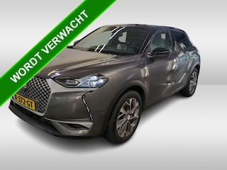 DS 3 E-Tense Executive 50 kWh 100% EV. 5Drs. / Cruise ctr. / Lm velg. / Airco-ecc./ Navigatie / DAB / Privacy Glass / Achteruitrijcamera met 180° Vision + parkeersensoren vóór en achter / Apk 5-27