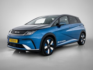 BYD Dolphin Design 60.4 kWh | Panorama Dak | 17" LMV | 360* camera | 3-Fase |