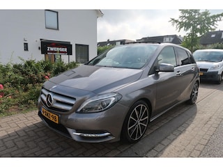 Mercedes-Benz B-klasse 180 Aut f-1 PANORAMADAK|CARPLAY|XENON-LED|NAVIGATIE|PDC|ORIGINEEL NEDERLANDS