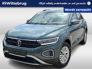 Volkswagen T-Roc 1.5 TSI 150pk Life DSG Automaat / Navigatie / APP Connect / LED / LM velgen / Camera / Park Assist