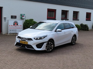 Kia Ceed Sw 1.6 GDI PHEV 141pk DCT6 DynamicPlusLine/ Nieuwe auto met 7000 euro voordeel/ Keyless entry/ Apple Carplay/ Stuur + stoelverwarming/ Adaptieve cruise