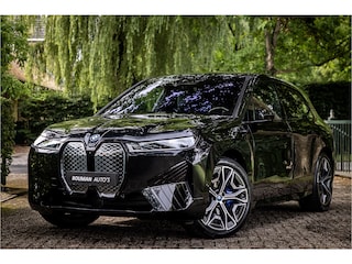 BMW iX xDrive40 High Executive 77 kWh Bowers & Wilkins Sky Lounge Soft Close Massage
