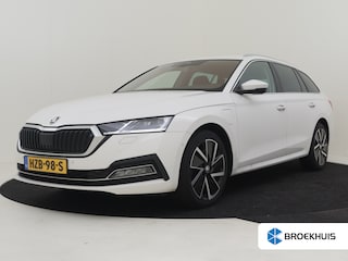 Skoda Octavia Combi 1.4 TSI iV PHEV First Edition 204pk Dodehoekdetectie | Adaptief cruise control | Park assist | Camera achter | Keyless | Navigatie | 18"LMV