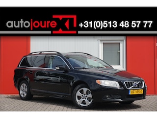 Volvo V70 2.4 D5 Momentum | 5-Cilinder | Leder | Trekhaak |