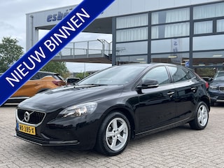Volvo V40 2.0 D2 Kinetic Navigatie Stoel + Voorruit verwarming Lichtmetalen Velgen Parkeersensoren V+A Cruise Control