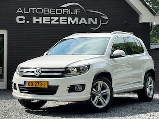 Volkswagen Tiguan 1.4 TSI Sport&Style R-line Edition Navigatie Alcantara PDV V+A Trekhaak