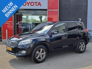 Toyota RAV4 2.0 VVTi X-Style 2WD VERSTELBARE ACHTERSTOELEN 2.000KG GEREMD TREKHAAK STOELVERWARMING