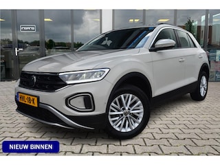 Volkswagen T-Roc 1.5 TSI Life Business | LED | Trekhaak | DAB |