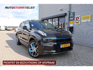 Lynk & Co 01 1.5 Modeljaar 24' | Pano | Trekhaak | 360' Cam | Memory | Zwarte Hemel | Carplay | Elek Stoel + Klep | Ad Cruise | Full Led | Keyless | PDC | 1e Eigenaar | NL-Auto | BTW