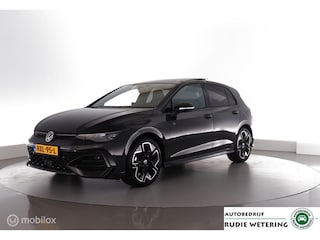 Volkswagen Golf 1.5 eTSI 150PK Autom. R-Line Edition Black Style 2025 model|Panorama|IQLed|Nav|Ecc|Acc|Lmv18
